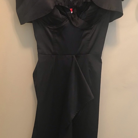 Deadly Dames dress size Med. - Picture 5 of 7